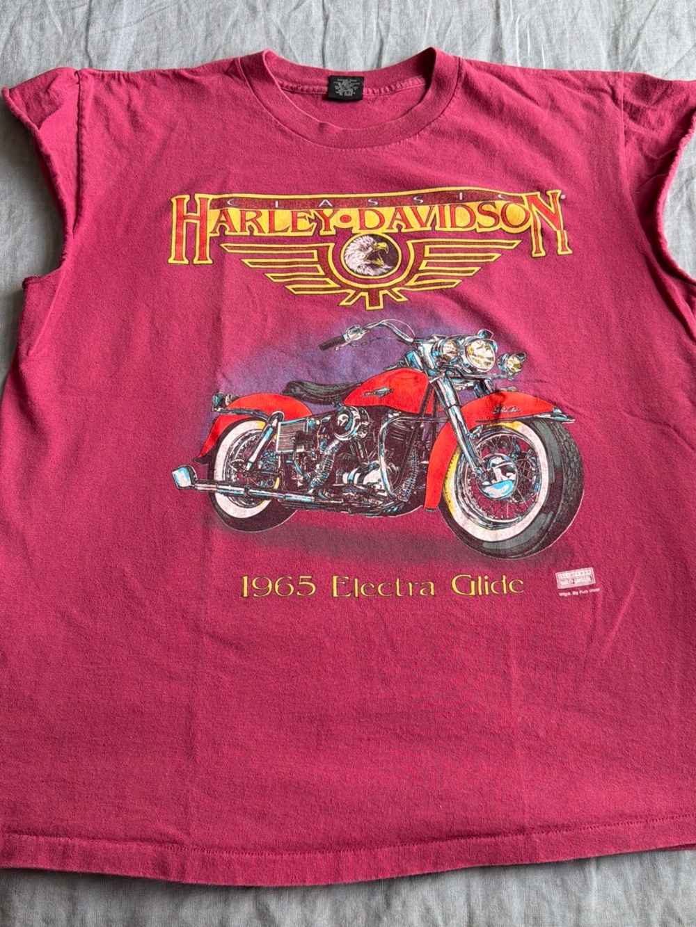 Vintage 95’ Harley-Davidson Burgandy red Tee with Red Motorcycle Graphic